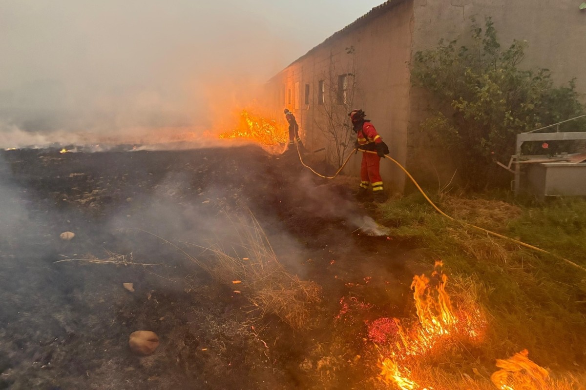 El fuego avanza sin control: el incendio de Molezuelas (Zamora) se convierte en el peor de la historia de España