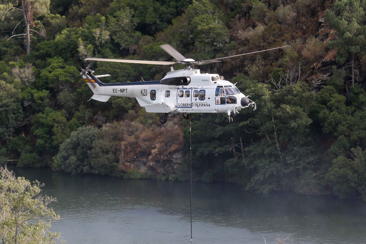 Los pilotos y técnicos de helicópteros de emergencia denuncian jornadas extenuantes y exigen «soluciones» ante la precariedad de sus condiciones laborales