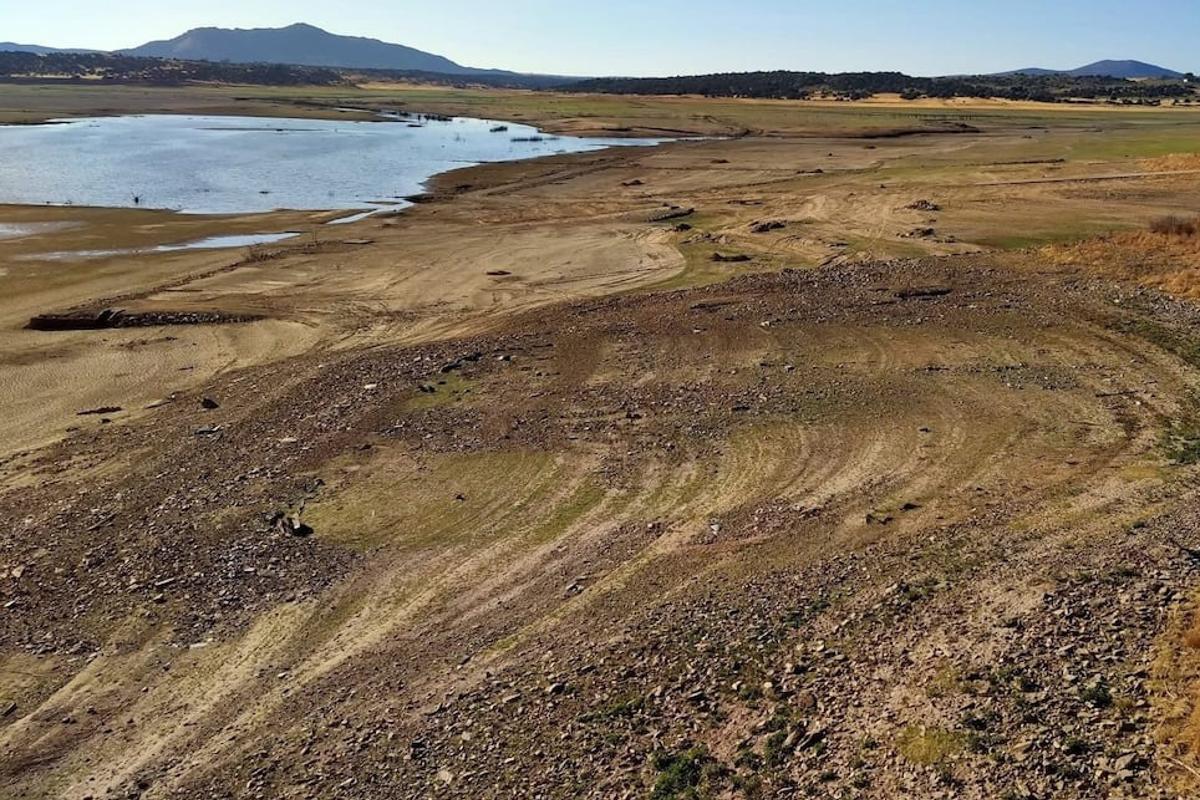 El Gobierno vació hace tan sólo tres meses un embalse que ayudaba a extinguir incendios en Extremadura: «Se han cargado un ecosistema entero»