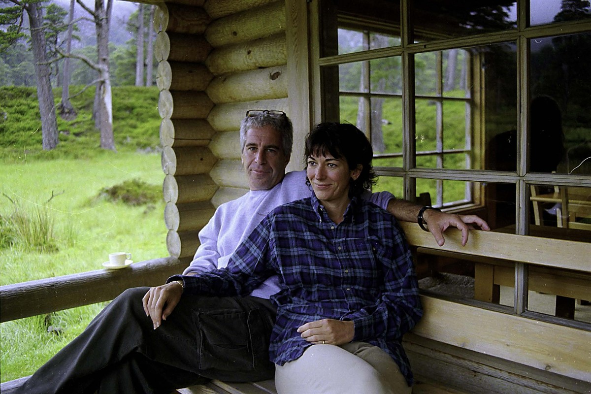 Las autoridades penitenciarias de EEUU trasladan a una prisión de Texas a Ghislaine Maxwell, la expareja de Jeffrey Epstein