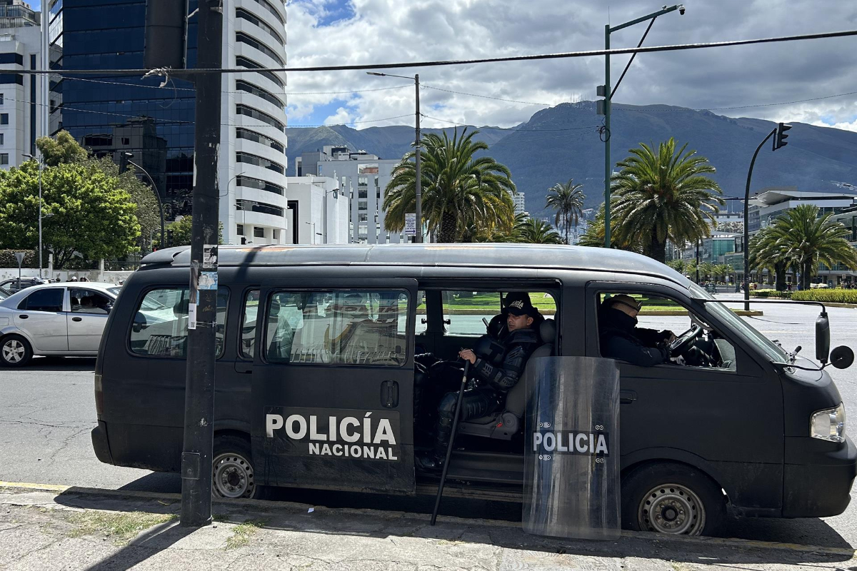 Detenidas en Ecuador dos personas con material explosivo que iba destinado a grupos armados colombianos