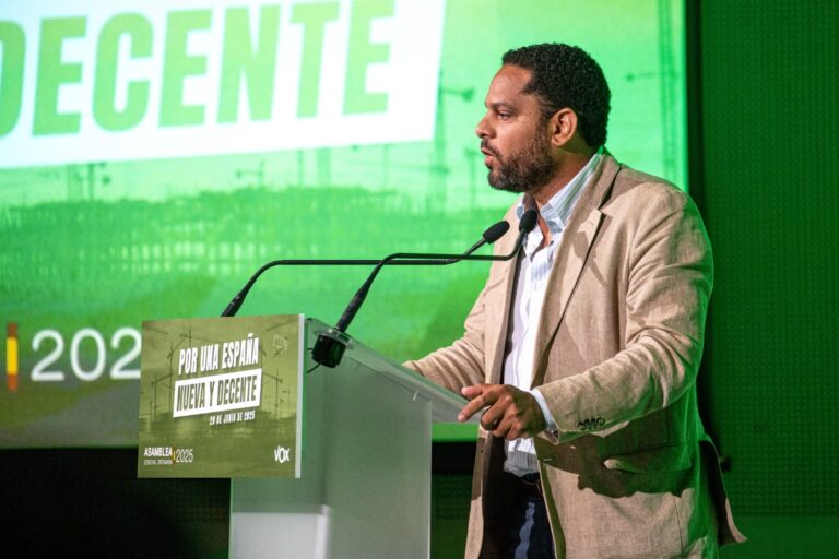 Ignacio Garriga reitera que VOX derogará las políticas del bipartidismo y el separatismo para «reconstruir España»: «A nosotros no nos va a temblar el pulso»