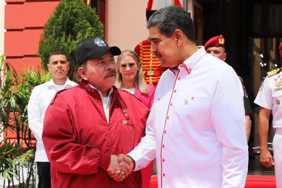 El reconocido periodista Jaime Bayly asegura que Maduro contempla escapar a Nicaragua con su familia: «Viajará cargado de dinero y lingotes de oro»