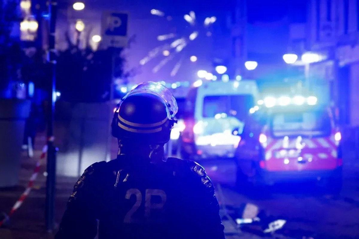Detenido un marroquí con orden de expulsión por escalar dos pisos, desnudarse e intentar violar a una menor de edad en Burdeos (Francia)