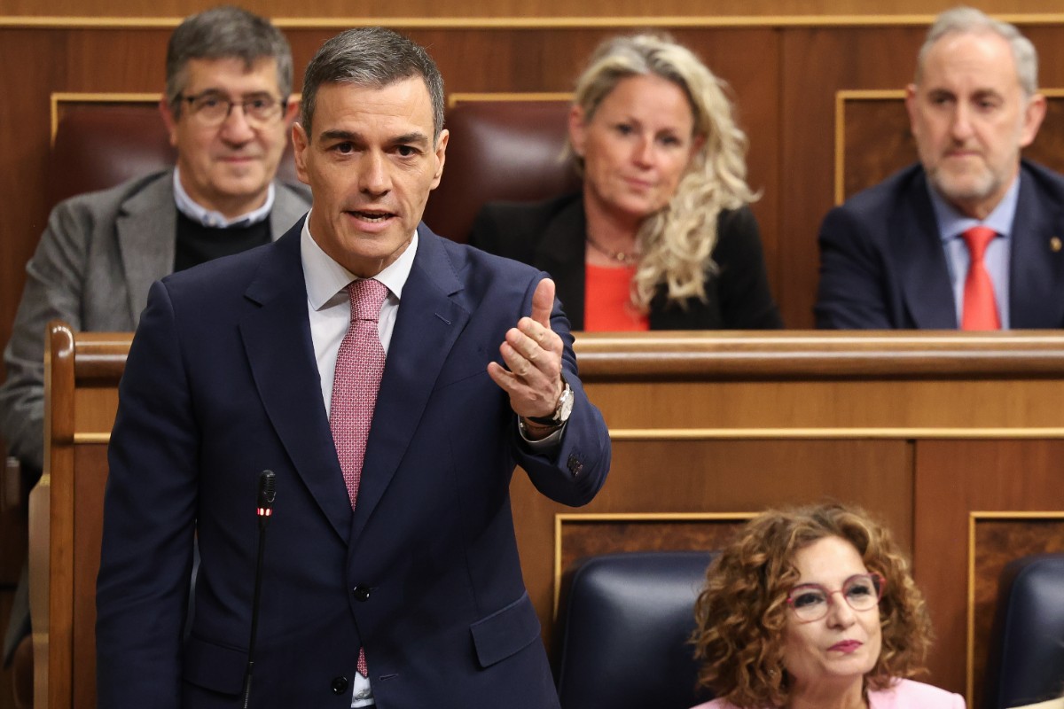 El Gobierno asigna otros 148 millones a proyectos de renovables mientras expertos insisten en que el cierre de las nucleares aumentaría el riesgo de apagones