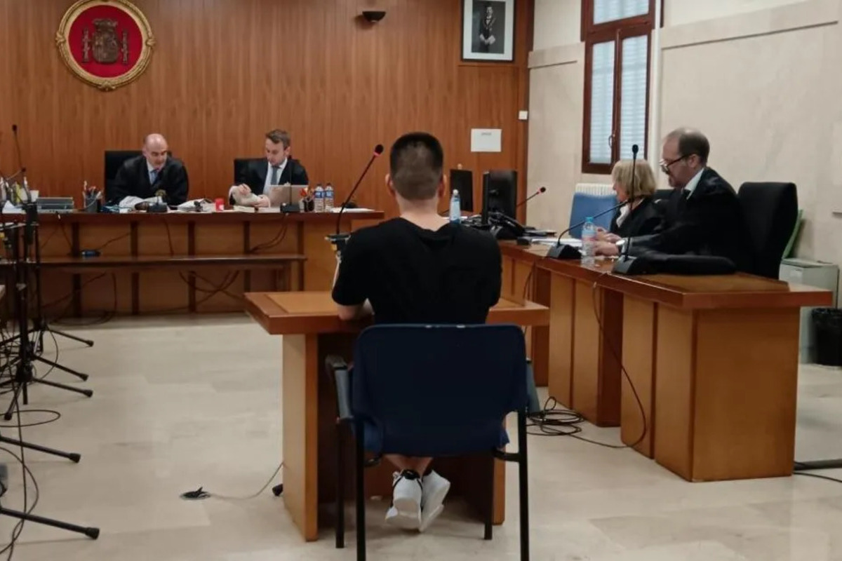Un extranjero que violó a una chica que conoció en una app de citas en Palma de Mallorca se libra de prisión: sólo tendrá que pagar 6.800 euros 