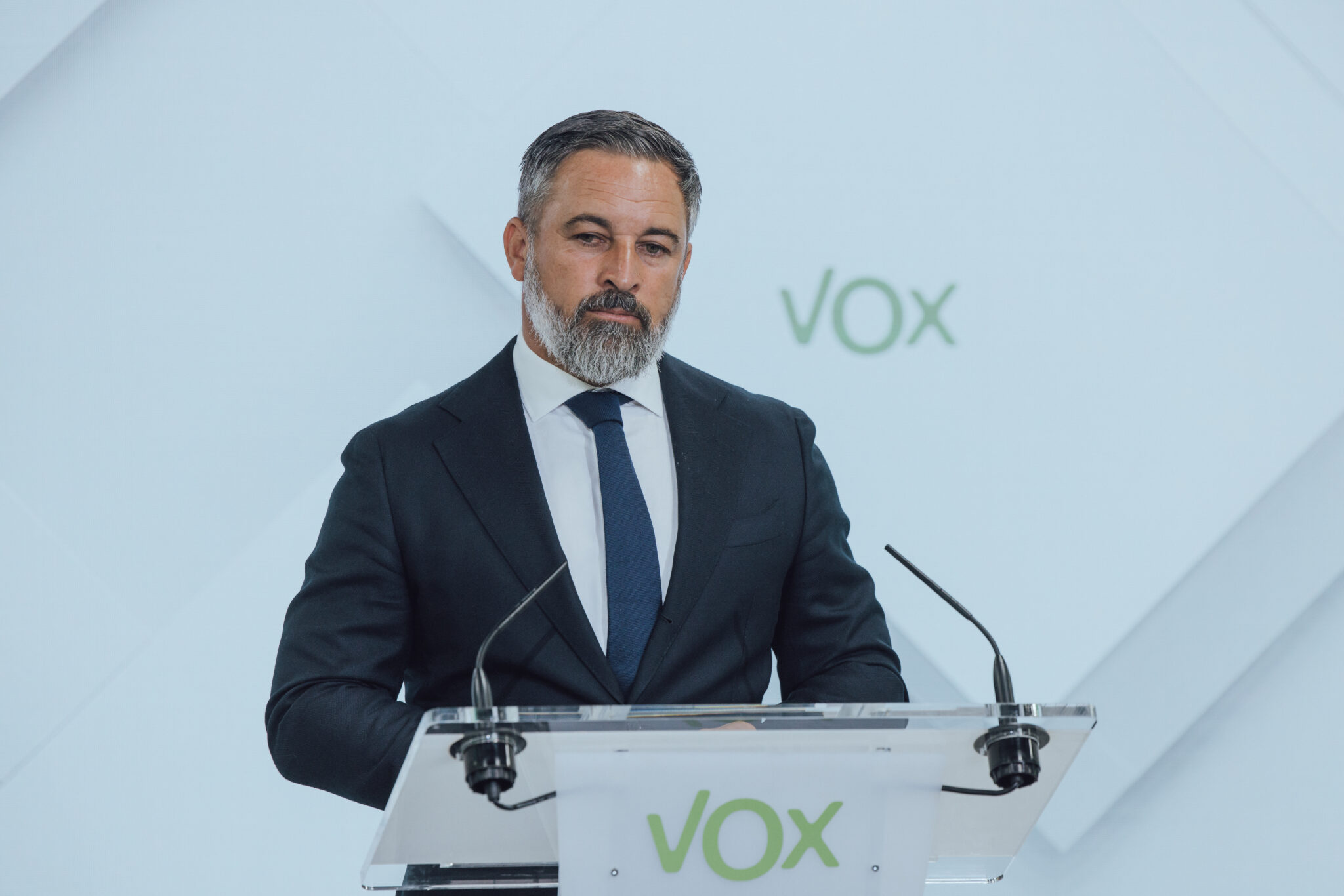 Santiago Abascal estalla contra el barco «negrero» y «esclavista» de Open Arms y denuncia su «colaboración» con las mafias «para continuar la invasión islamista de Europa»