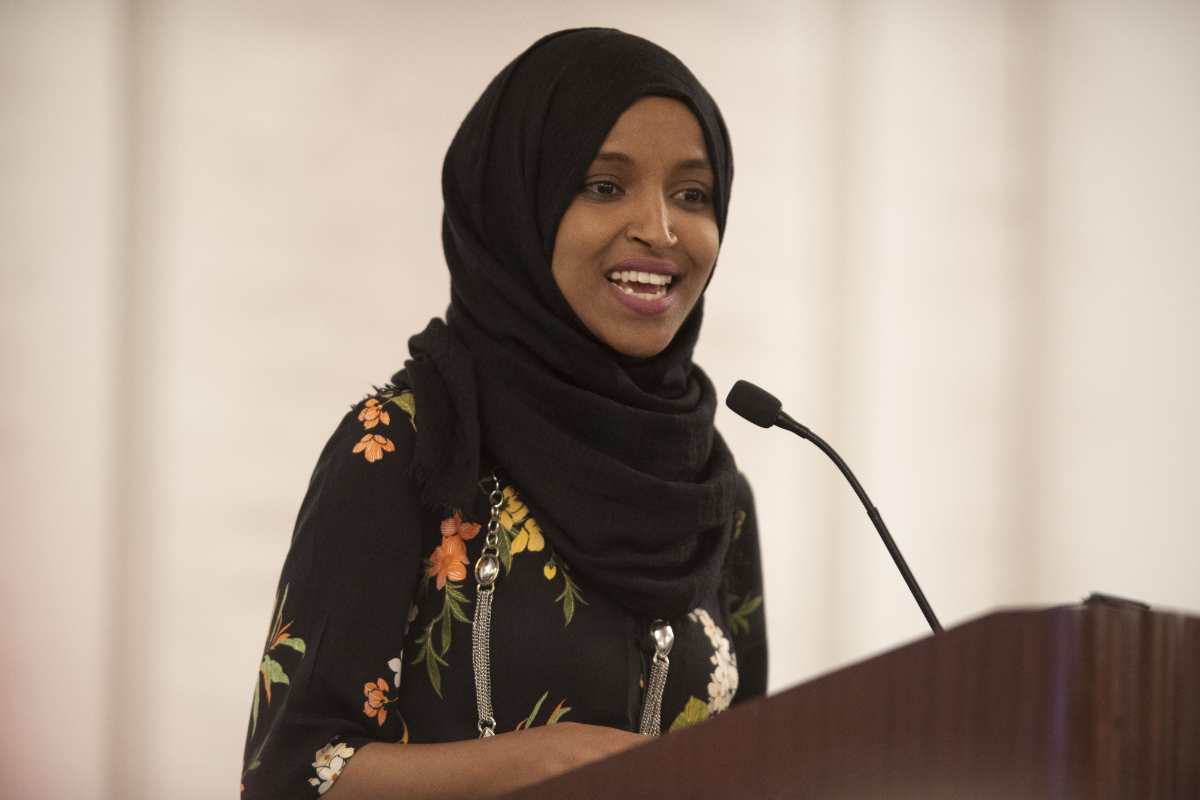 La congresista demócrata Ilhan Omar defiende al Cartel de los Soles y anuncia una resolución para «terminar» las «hostilidades» contra la tiranía de Maduro