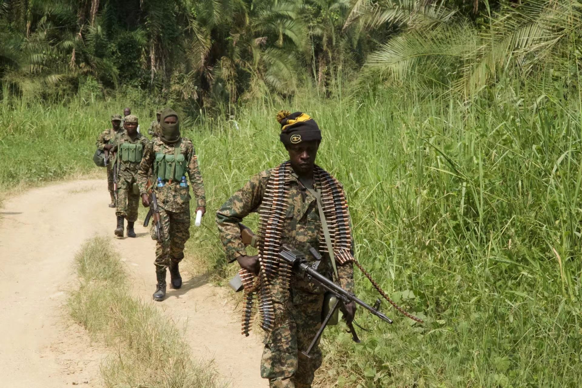 Continúa el terror de Estado Islámico en el Congo: asesinan a cinco cristianos y minan un cadáver con explosivos