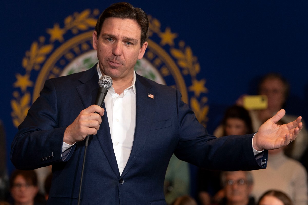 El gobernador Ron DeSantis impulsa la eliminación de la vacunación obligatoria en los colegios de Florida