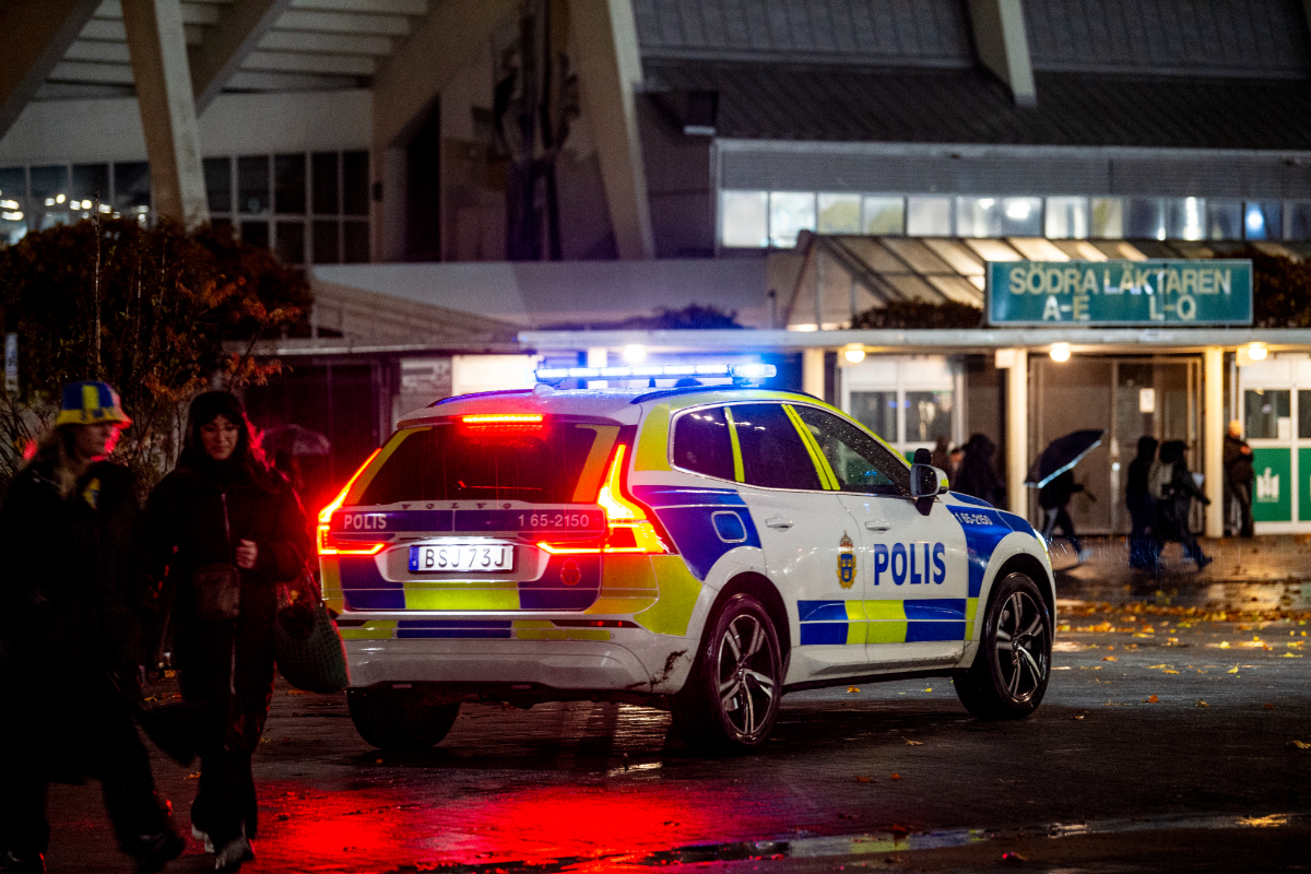 Suecia se hunde en una ola de violencia: adolescentes sicarios, bombas y calles tomadas por bandas de inmigrantes
