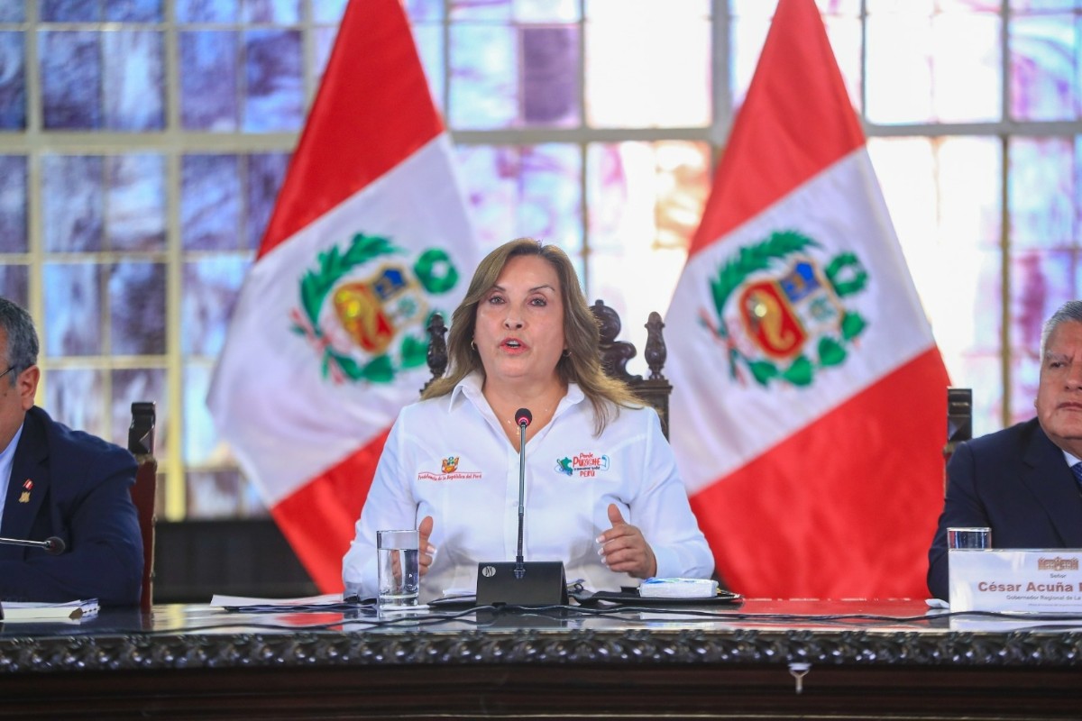 Un sondeo cifra la impopularidad de la presidente peruana Dina Boluarte en casi el 94%