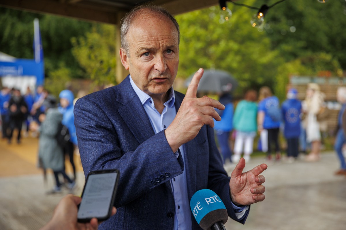 El Gobierno irlandés impondrá su estrategia de control total de la «desinformación» pese al rechazo masivo de los ciudadanos