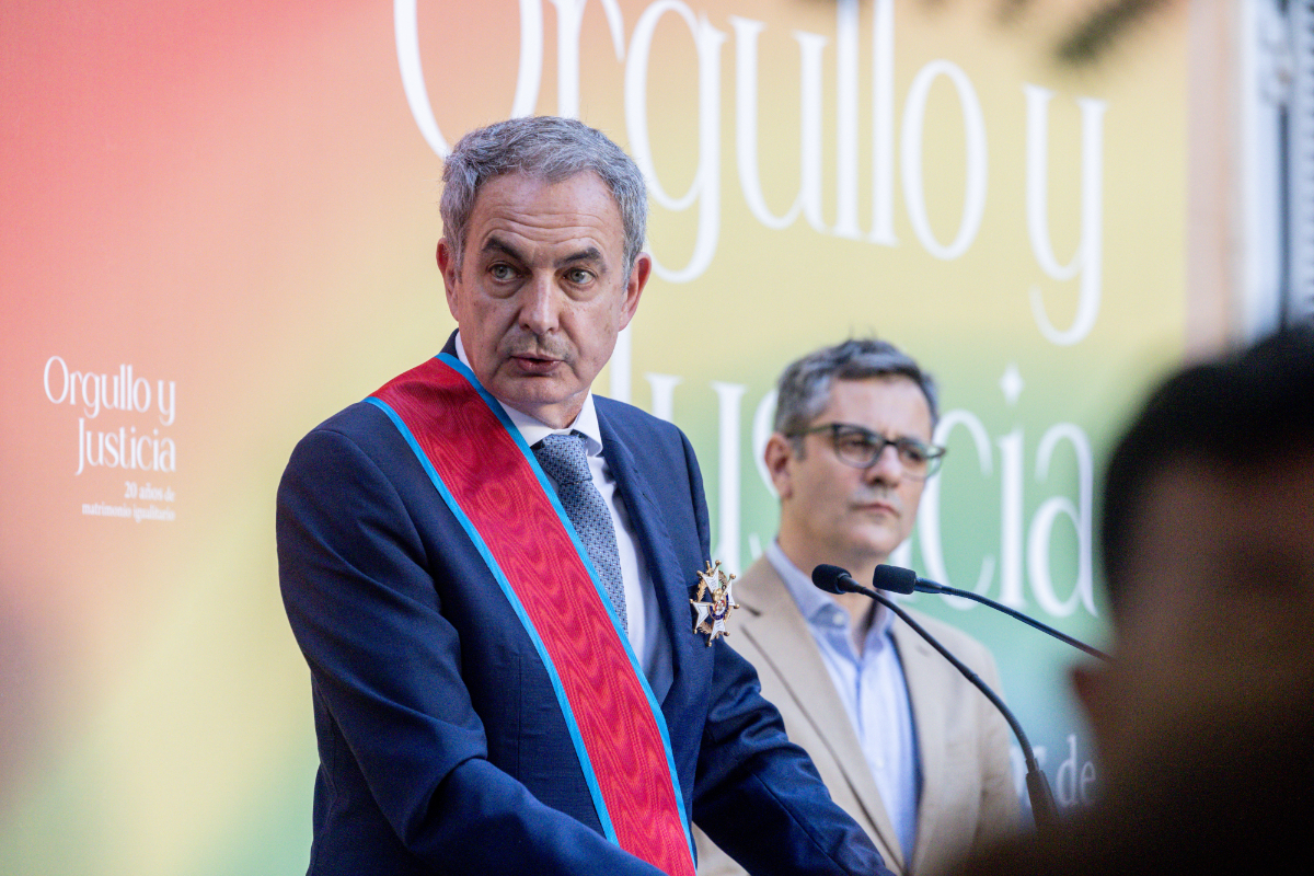 Más de 100.000 euros en una semana: dos ministerios rindieron tributo a Zapatero con cáterin, DJ y medallas por el 20º aniversario del matrimonio homosexual