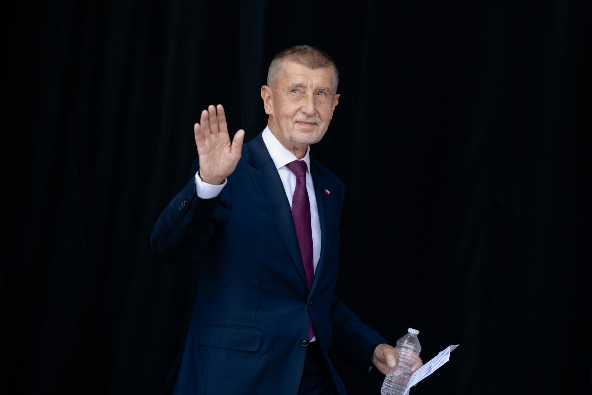 Detenido un hombre por atentar contra el ex primer ministro soberanista checo Andrej Babis durante un mitin