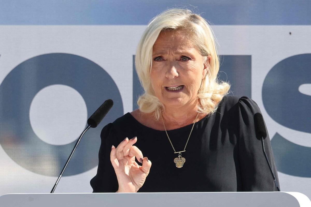 El partido de Le Pen, claro favorito en los sondeos de cara a un eventual adelanto de elecciones: un 35% de los franceses le votaría en primera vuelta