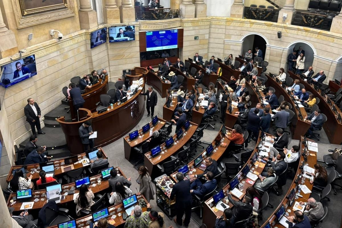 El Senado de Colombia aprueba declarar al Cártel de los Soles como organización terrorista
