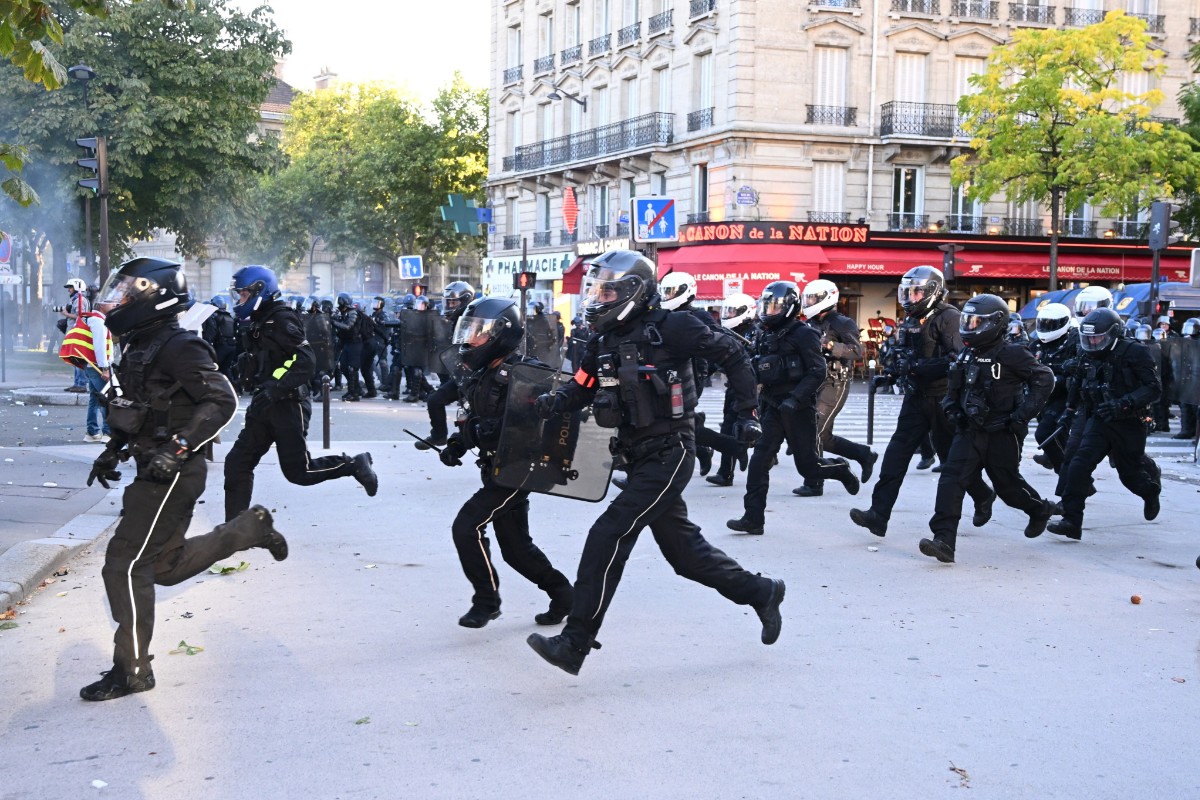 Al menos 300 detenidos tras nuevas protestas contra el Gobierno de Macron en Francia