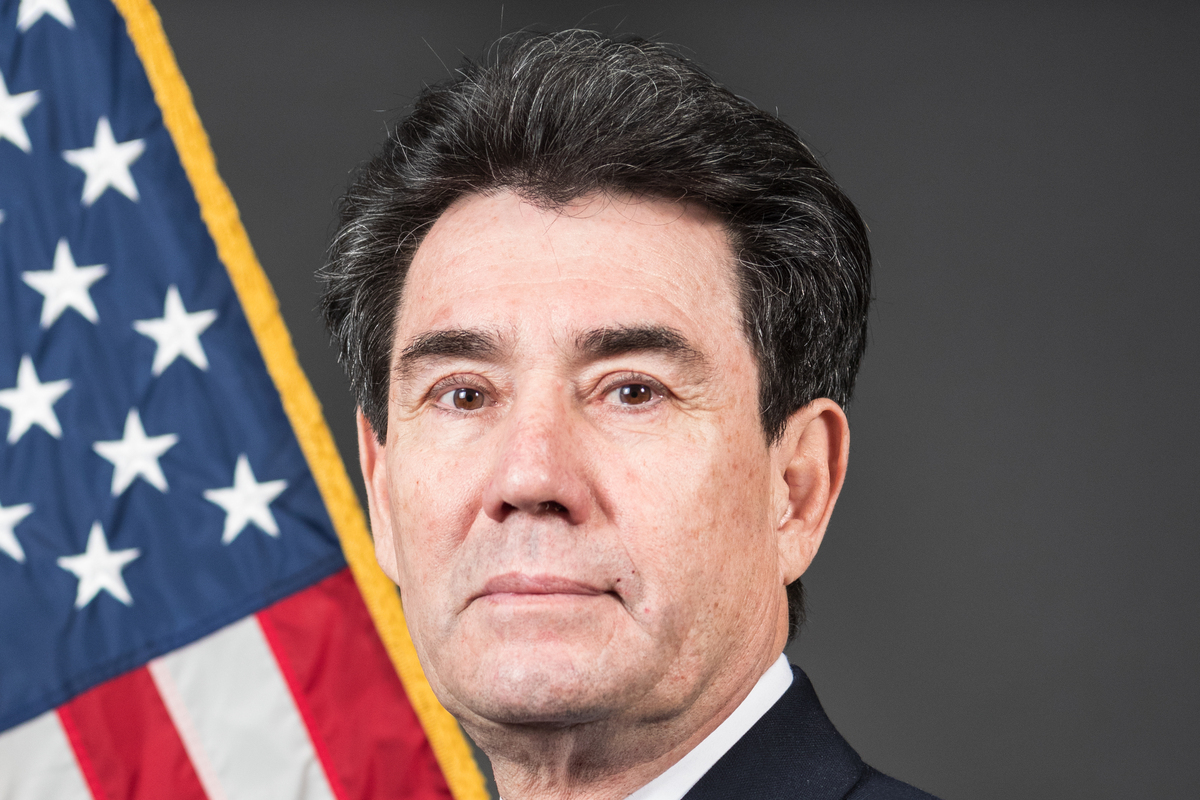 Un asesor de Trump confirma que EEUU está listo para realizar operaciones en suelo venezolano: «El objetivo es derrocar a Maduro»