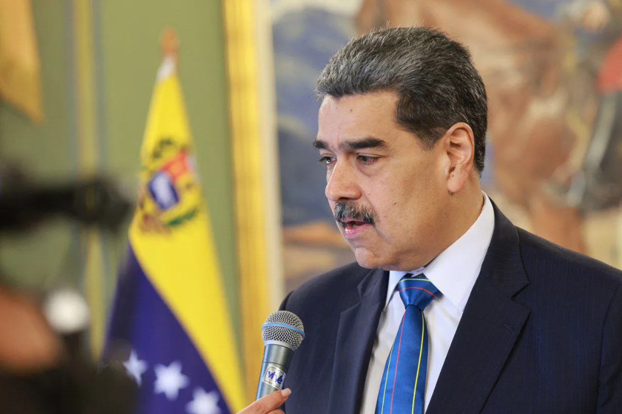 Maduro, aterrado ante la amenaza de Trump: «Ocho barcos militares, con 1.200 misiles, y un submarino nuclear apuntan a Venezuela»