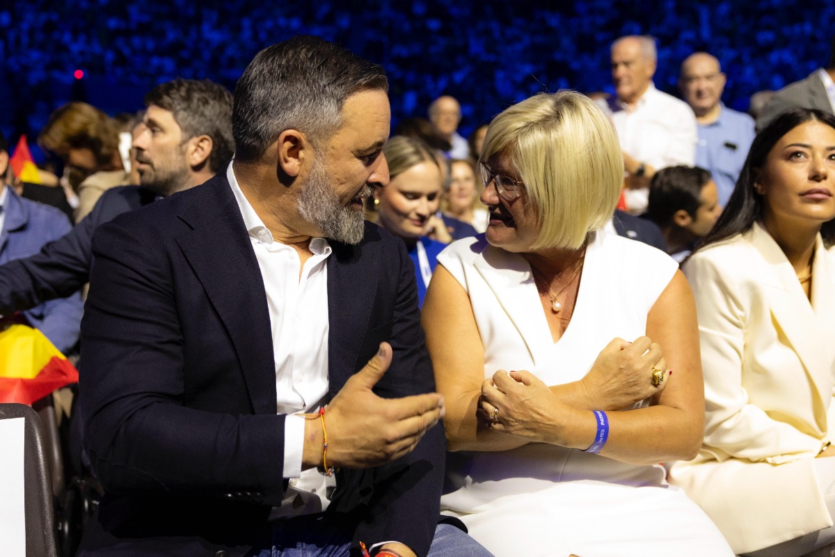 Abascal, Meloni y Ventura pondrán en marcha un foro en defensa de la 'Europa  del Sur' frente a la amenaza de los burócratas de Bruselas - LA GACETA