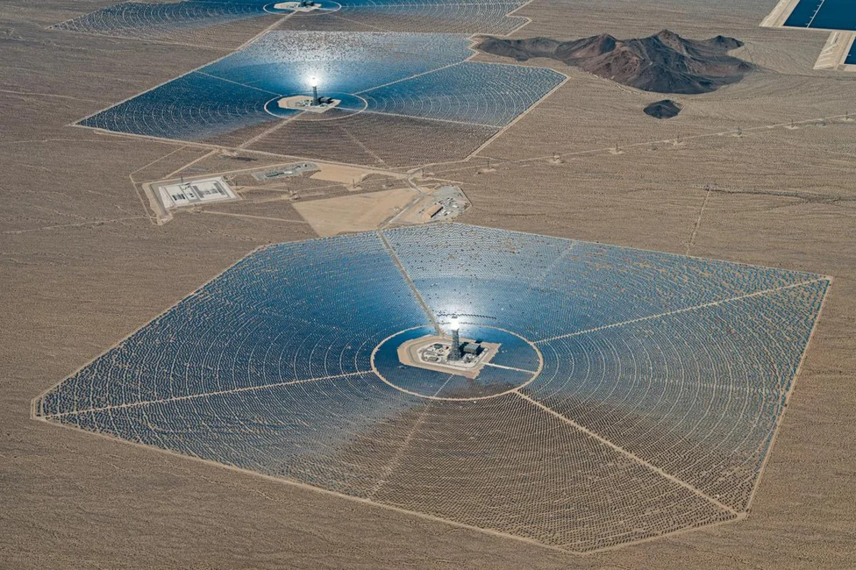 Una planta solar de más de dos millones en el desierto de California es apagada tras años de dinero desperdiciado: «Mató más de 6.000 aves»