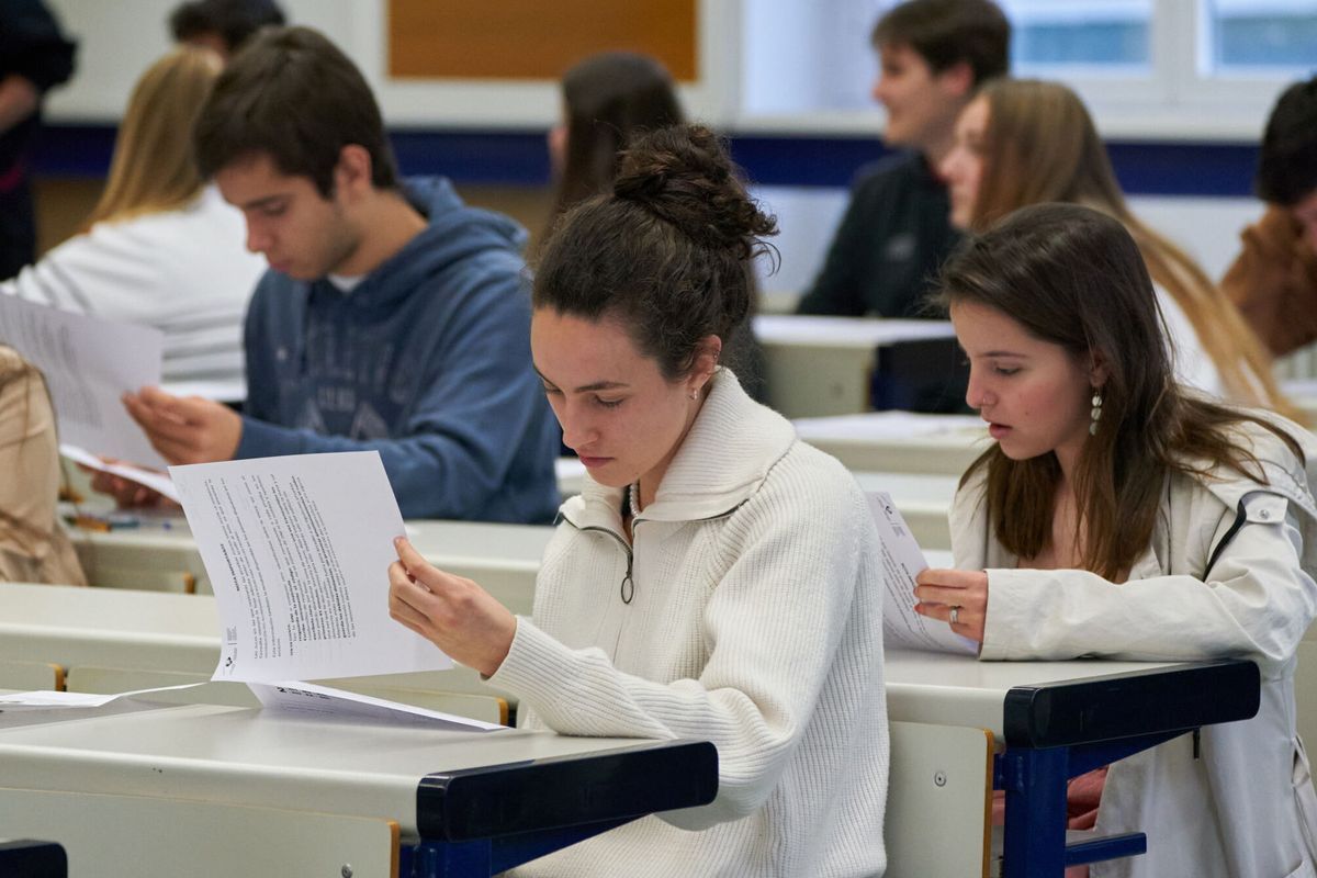 La mitad de los jóvenes españoles de 26 a 34 años sigue viviendo con sus padres por el precio de la vivienda