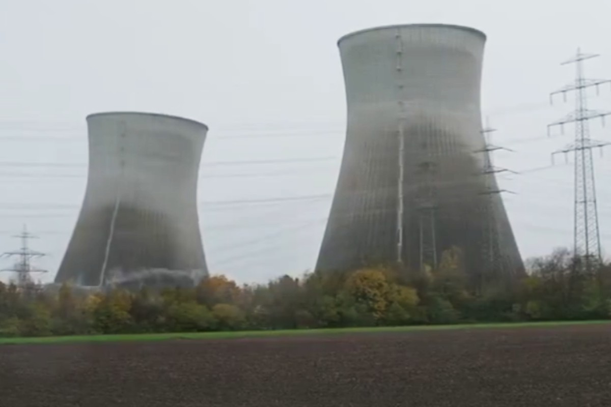 Alemania transmite en directo la voladura de su última central nuclear mientras colapsa su economía