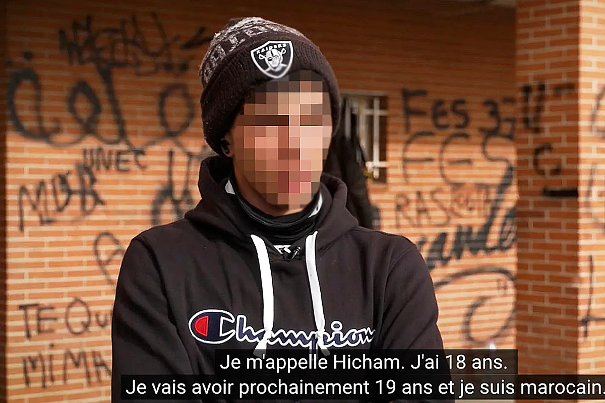 Un marroquí que protagonizó un documental sobre la integración de menas es detenido en Madrid por intentar arrollar a dos policías con un coche robado