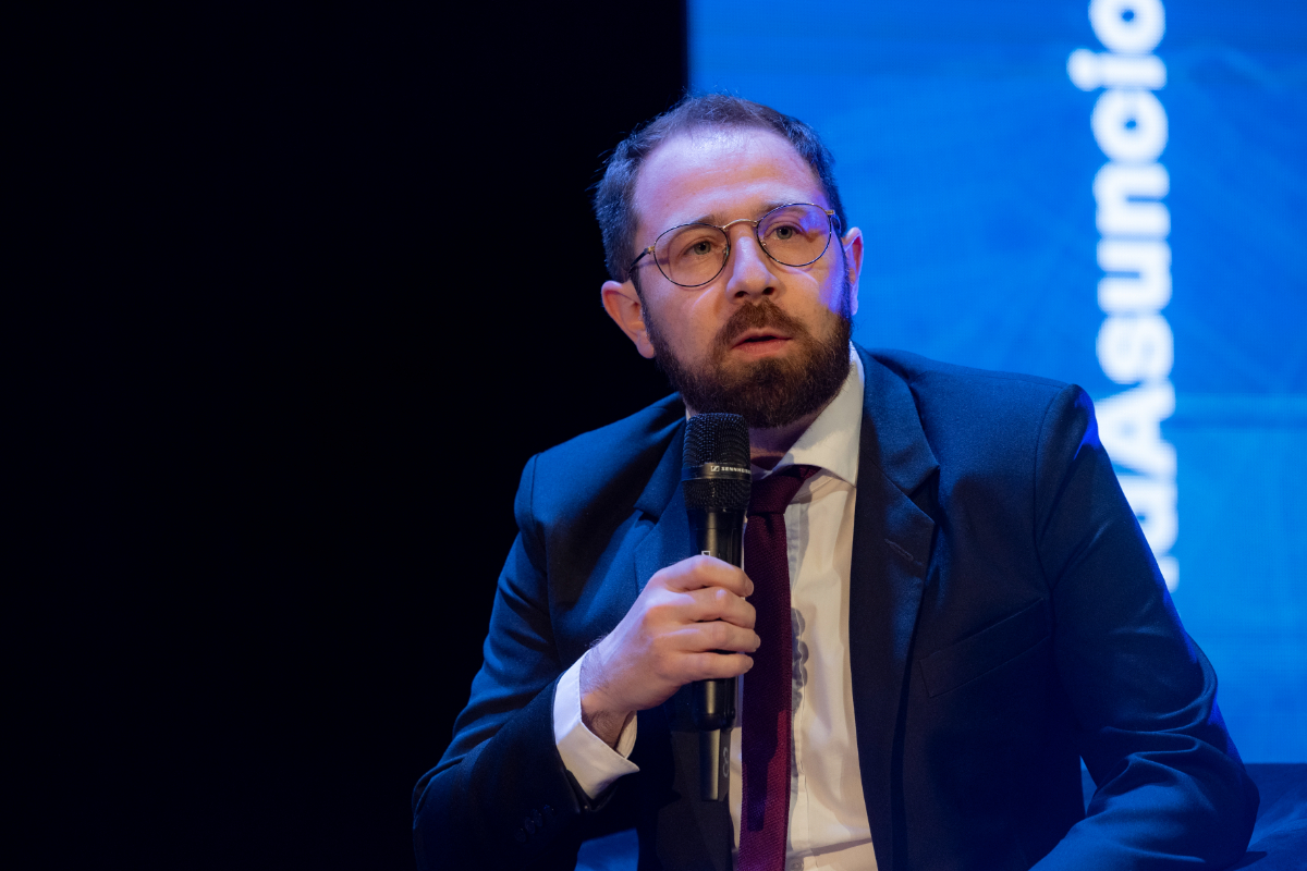 Juan Pablo Chamón: «Bolivia sale del eje autoritario de Cuba, Venezuela y Nicaragua, y marca un viraje geopolítico hacia Occidente»