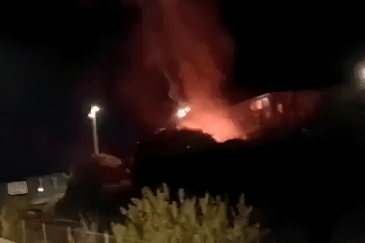 Noche de terror en Torelló (Barcelona): una banda de 25 okupas magrebíes queman contenedores, árboles y varios coches ante el hartazgo de los vecinos