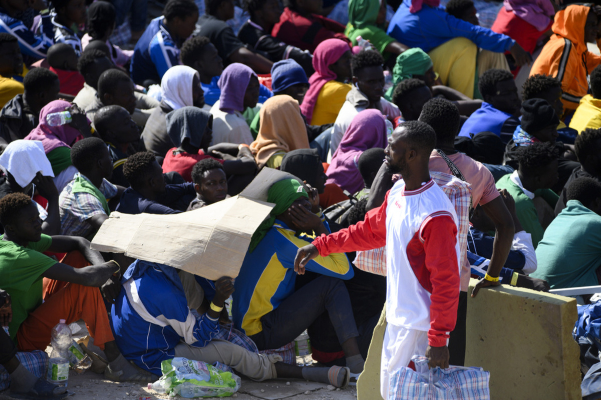 Los inmigrantes no vienen a «sostener las pensiones»: un informe en Italia revela que más de un tercio viven en pobreza, una tasa cinco veces mayor a la de los nacionales