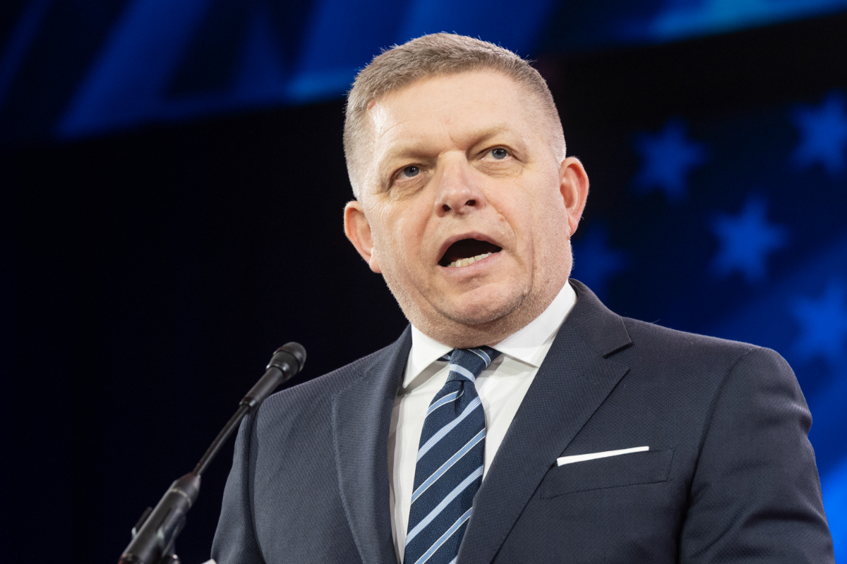 Robert Fico, primer ministro de Eslovaquia, arremete contra los socialistas europeos: «Ahora son el partido de los homosexuales y los belicistas»