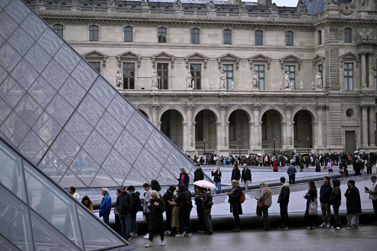 La Fiscalía de Francia estima en 88 millones de euros el valor de las joyas robadas del Louvre