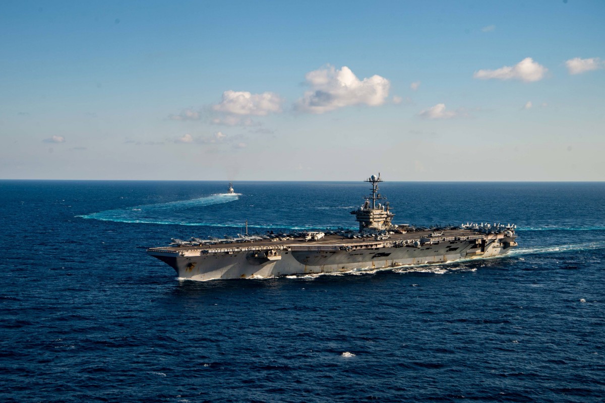 La Administración Trump informa de que el buque de guerra USS Gravely ha abandonado Trinidad y se encuentra «navegando en el Caribe»