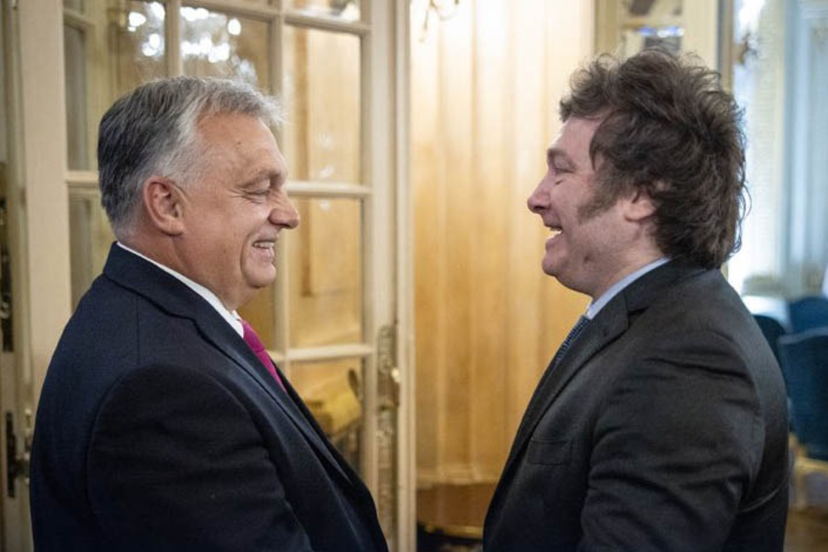 Viktor Orbán se suma a las felicitaciones a Javier Milei con un mensaje en español: «Viva la libertad»
