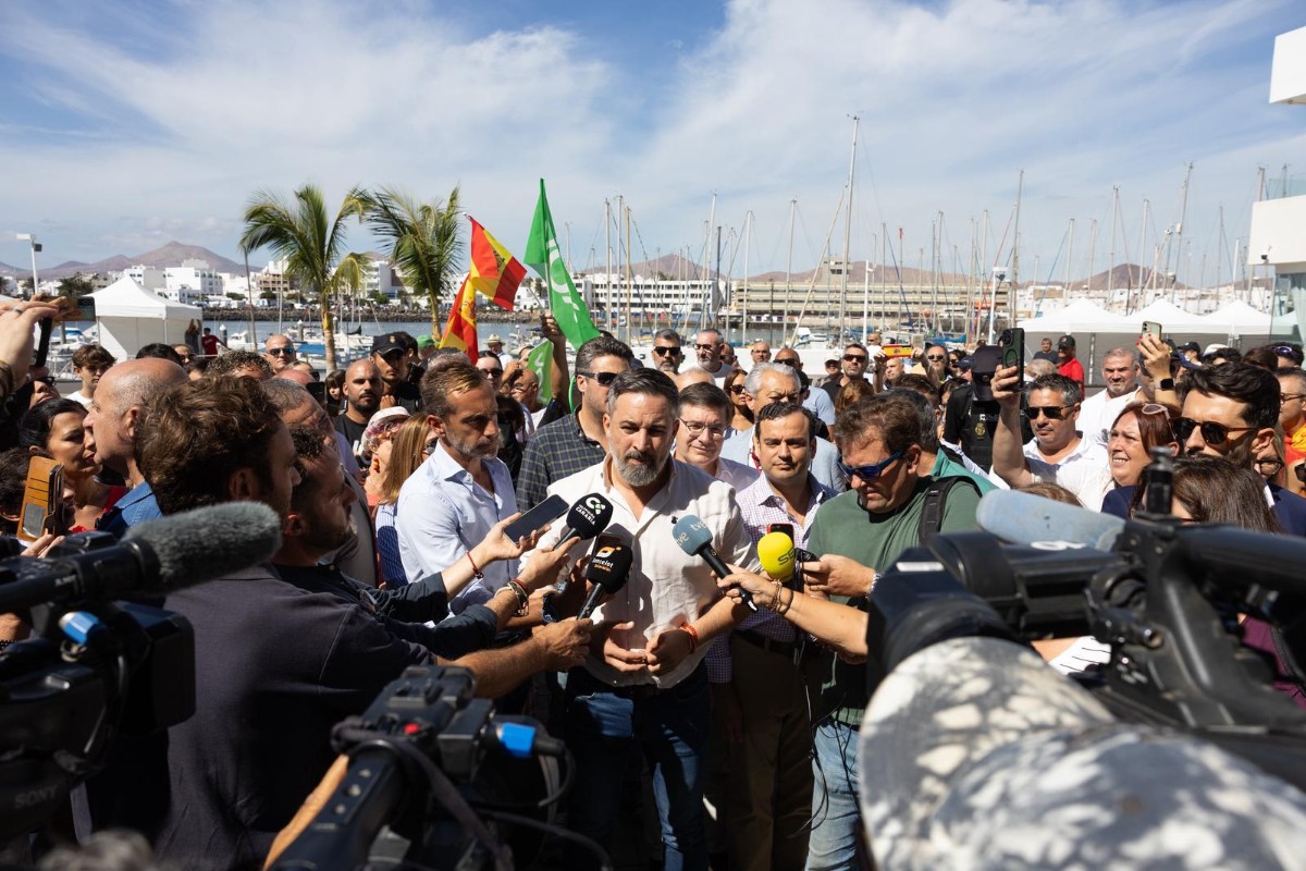 Abascal responde a Óscar Camps: «Yo también estaría dispuesto a salvarlo, para acto seguido ponerlo a disposición judicial y hacer todo lo posible para que estuviera en la cárcel»