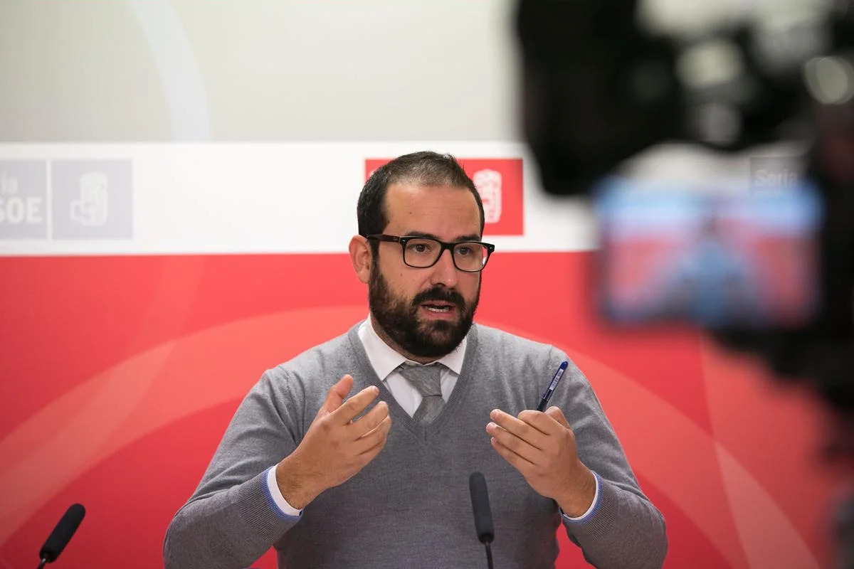 El exprocurador del PSOE de Castilla y León Ángel Hernández, condenado a 21 meses de prisión por maltrato a su expareja