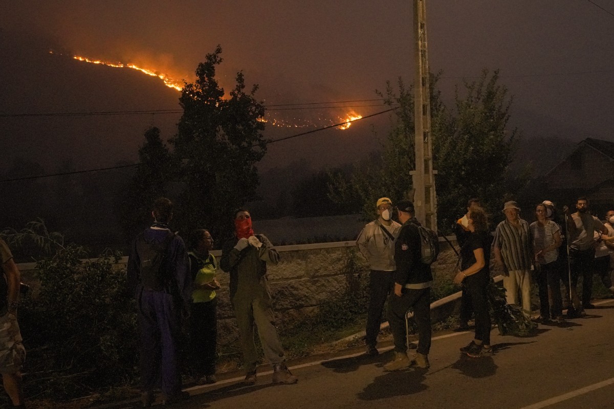 El fuego ya ha arrasado más de 354.000 hectáreas en 2025, el peor año en materia de incendios: «Es la consecuencia del abandono del monte por parte de PP y PSOE»