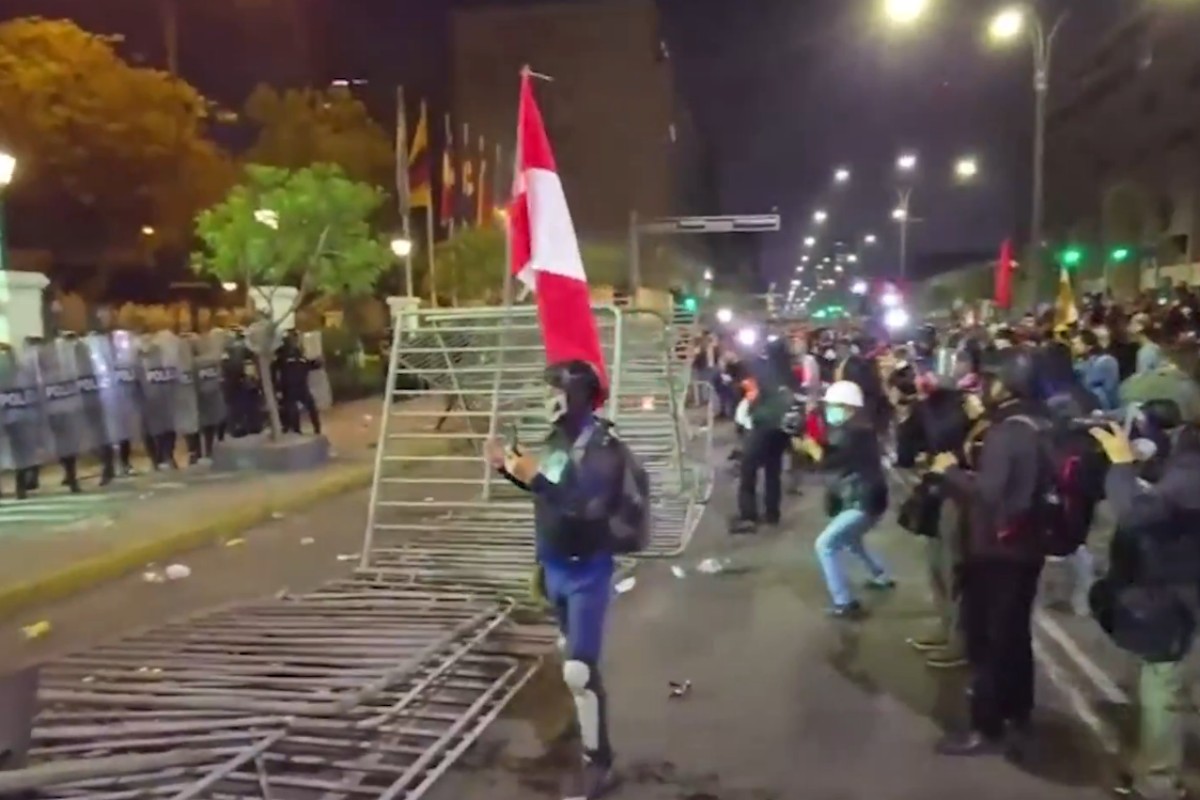 Las autoridades de Lima impulsan una campaña para identificar a quienes han participado en disturbios en la ciudad: «El que la hace, la paga»