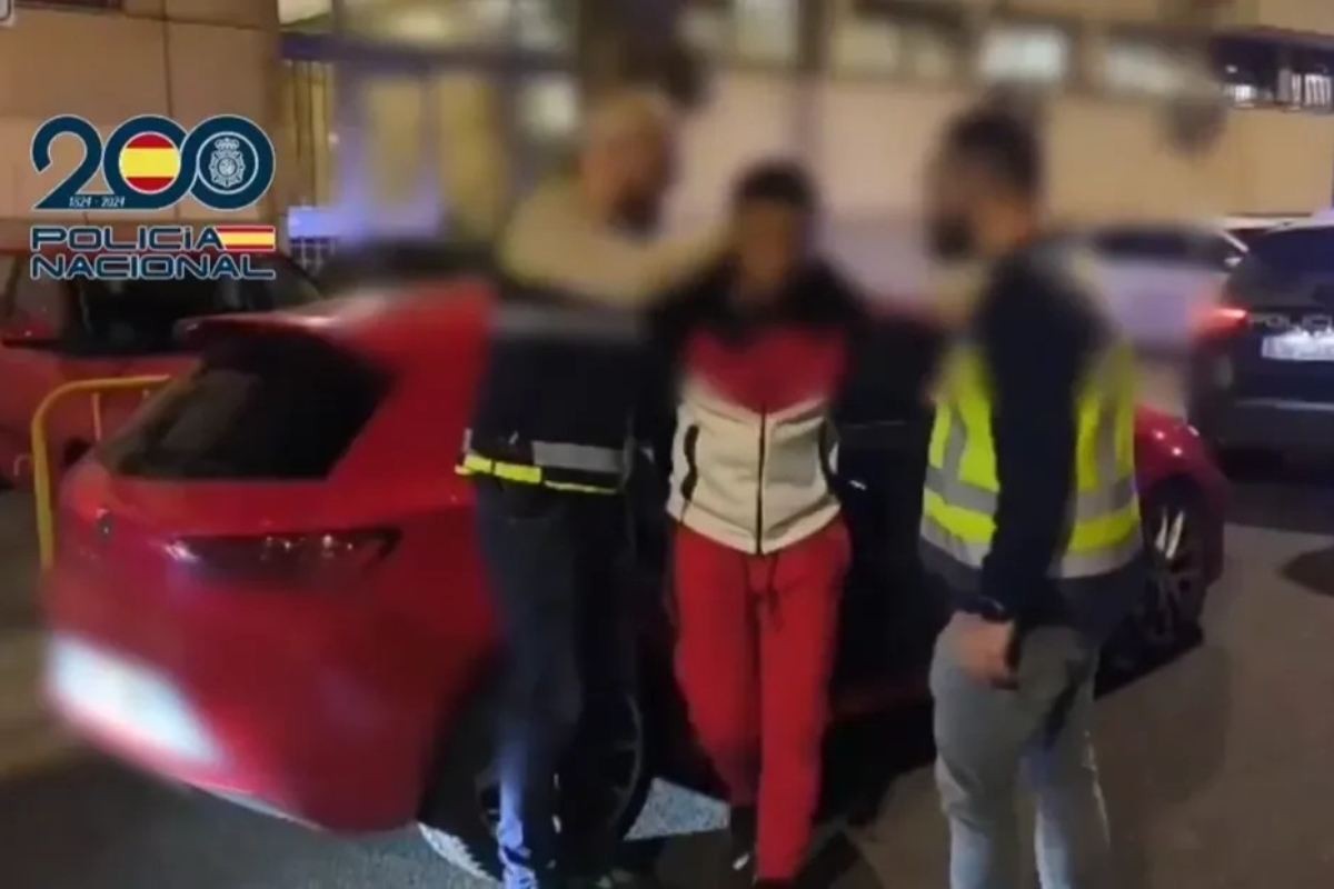 Detenido un magrebí por profanar un belén y tratar de agredir a varios feligreses en una iglesia de Málaga