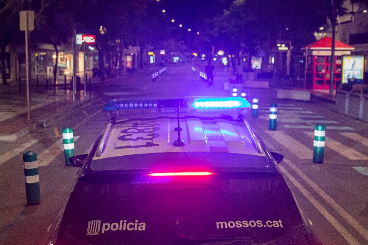 Un inmigrante marroquí es detenido en L’Hospitalet de Llobregat (Barcelona) tras protagonizar un tiroteo en plena calle y tratar de escapar de la policía