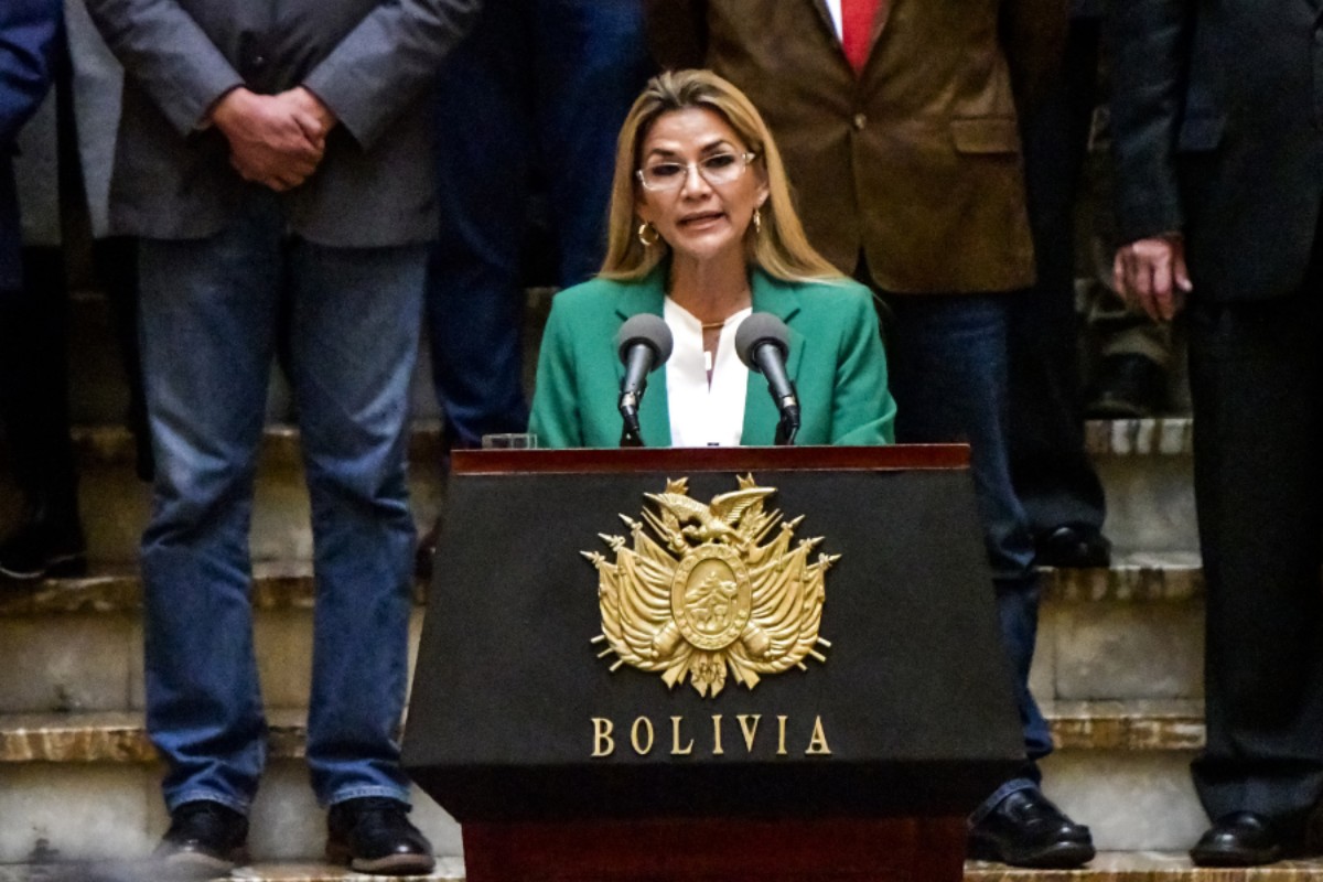 Jeanine Áñez llama a «no descansar» hasta restituir completamente la democracia en Bolivia: «Todavía tenemos presos políticos y exiliados»
