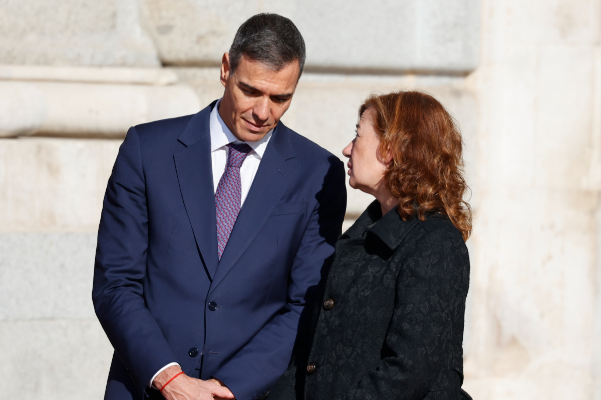 Armengol sale en auxilio de Pedro Sánchez e impide que se vote la iniciativa que exige convocar elecciones generales