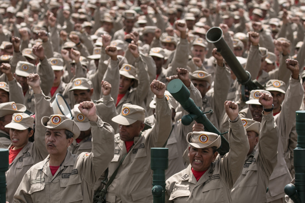 La tiranía de Maduro despliega 200.000 militares ante el despliegue de fuerzas de EEUU en el Caribe