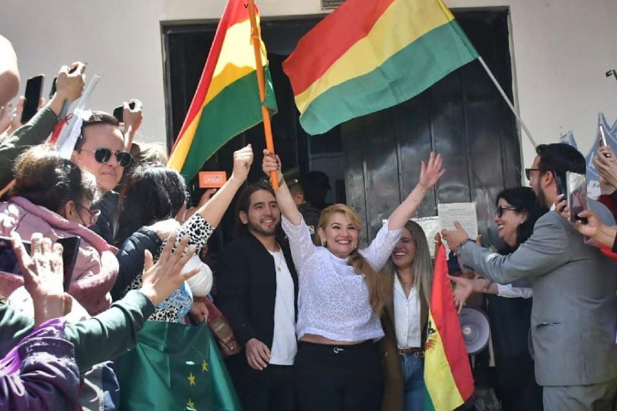 La expresidente de Bolivia Jeanine Áñez sale de prisión después de casi cinco años: «Se tuvo que ir el monstruo para que yo vuelva a la vida»