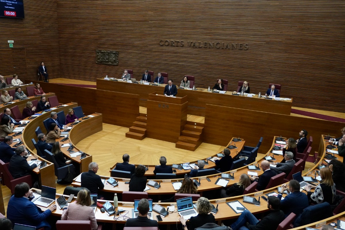 Pérez Llorca, investido como presidente de la Comunidad Valenciana tras asumir todas las peticiones de VOX sobre el rechazo al Pacto Verde y a la inmigración masiva