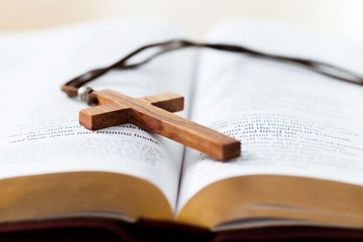 La Corte Suprema del Reino Unido declara ilegal enseñar creencias cristianas fundamentales en las escuelas de Irlanda del Norte