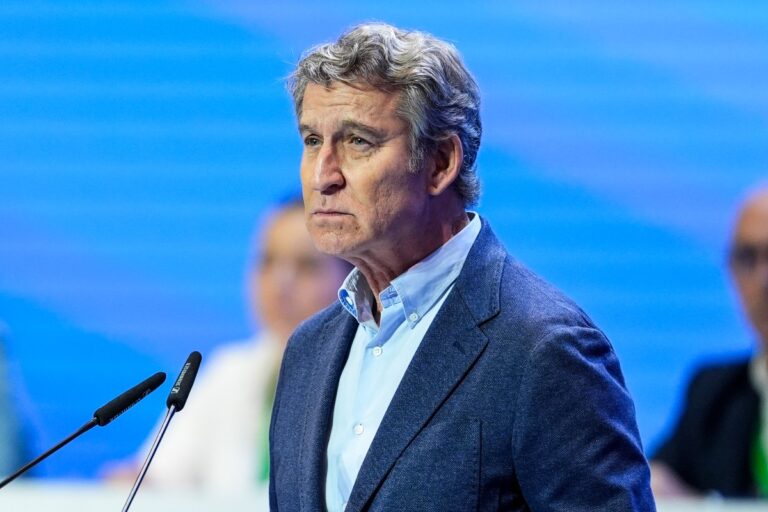 Cuando Feijoo afeó a Abascal que hablara de invasión en Ceuta y pidiera el despliegue del Ejército: «Es momento de unidad y no de lenguaje bélico»