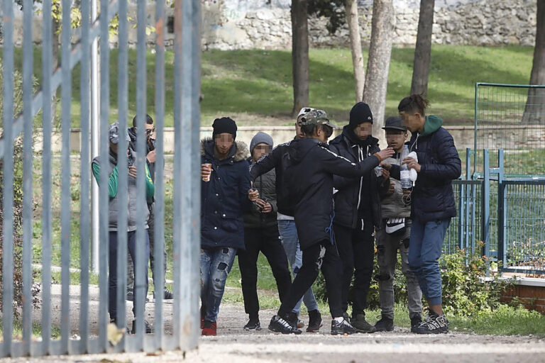 El Gobierno mantiene paralizado el retorno de 134 menas conflictivos en Madrid: acumulan 382 incidencias y 268 denuncias
